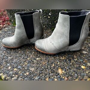 SOREL Joan of Arctic Wedge Ankle Boots